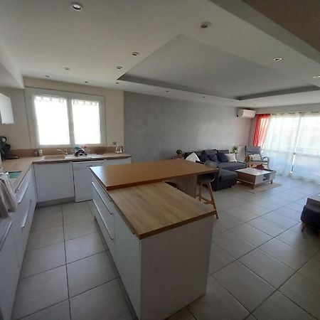Appartement 1Er Etage, 66 M² Ла-Сейн-сюр-Мер Экстерьер фото