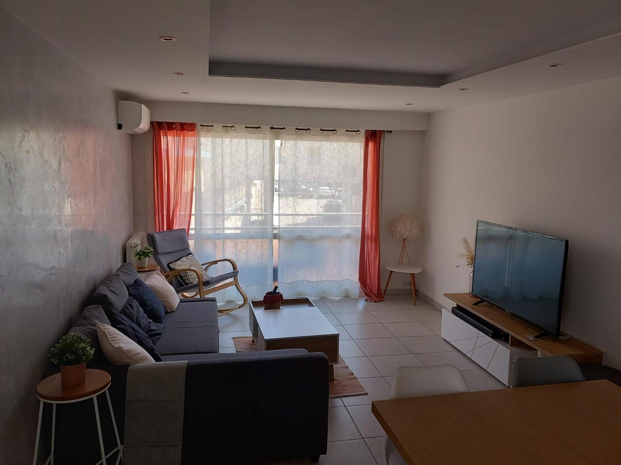 Appartement 1Er Etage, 66 M² Ла-Сейн-сюр-Мер Экстерьер фото